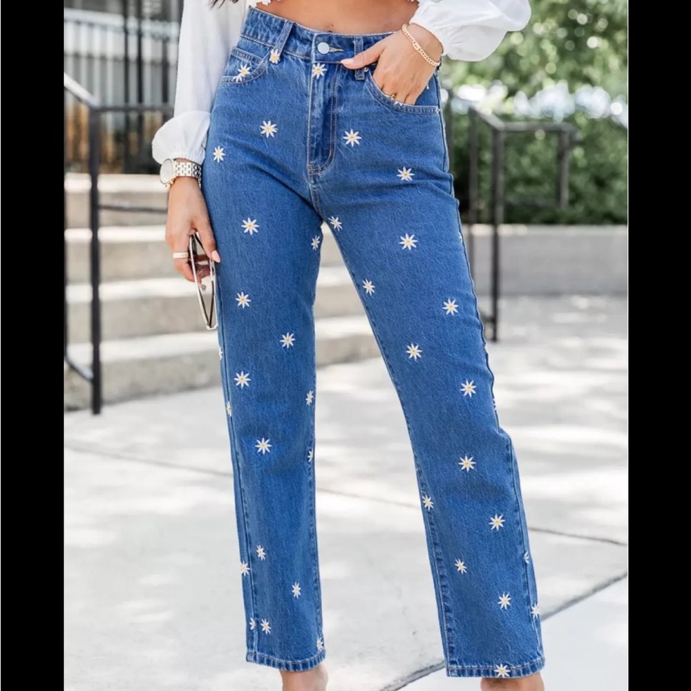 Pink Lily A Good Time Daisy Floral Embroidered Jeans